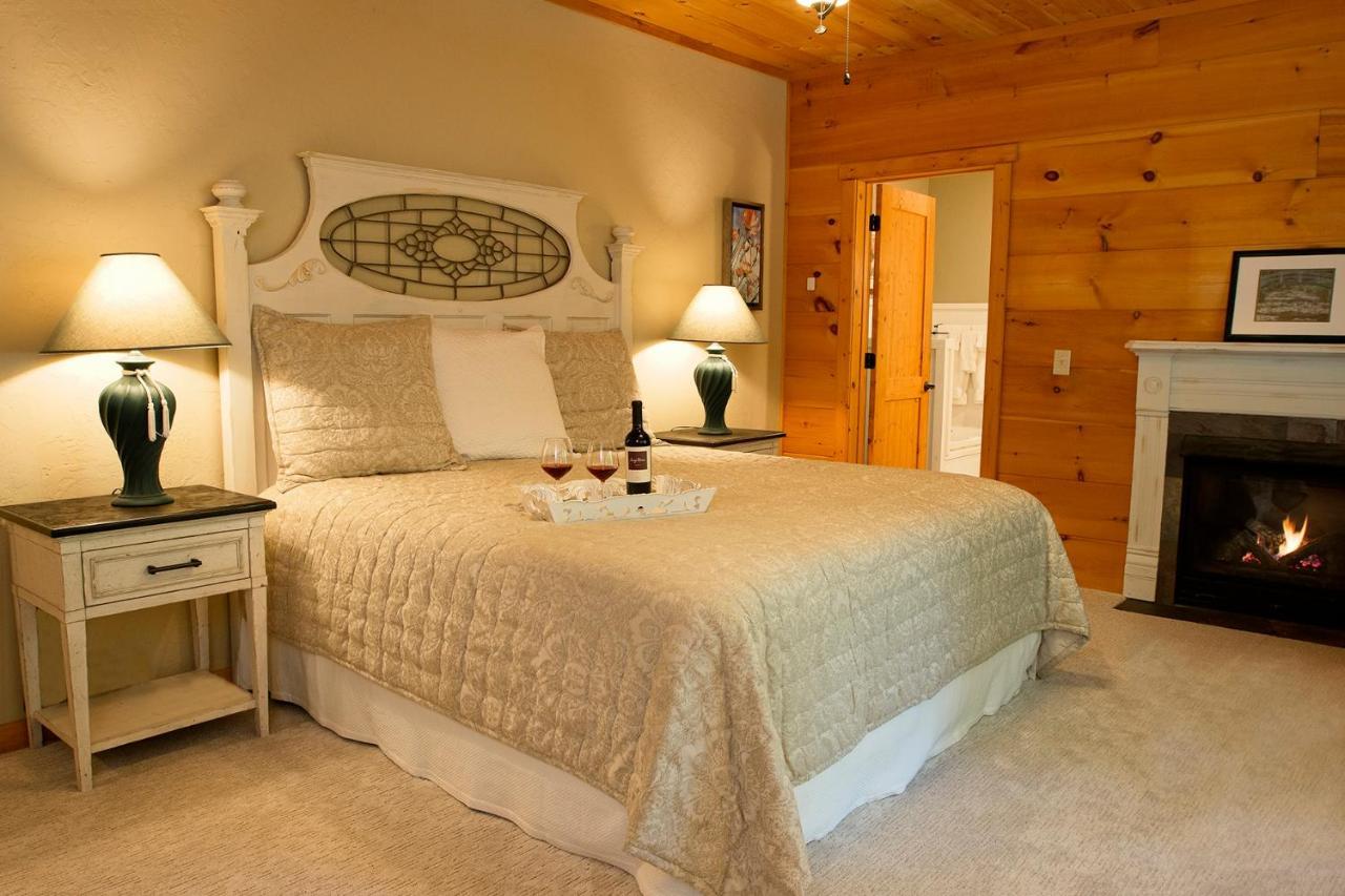 Lazy Bear Lodge Valle Crucis Exterior photo